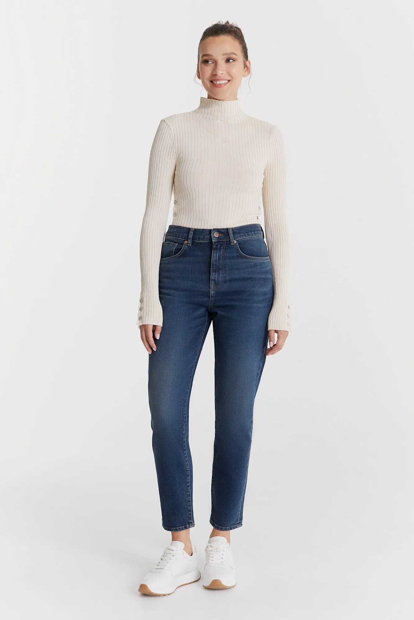 C.O.J JEANS  LYNN GREEN WAY