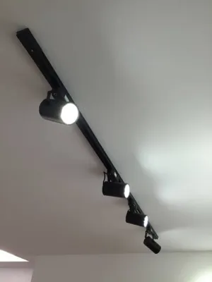 LED Tracklight Spotlight Pack (Includes 1m Track   3 Tracklight Units)