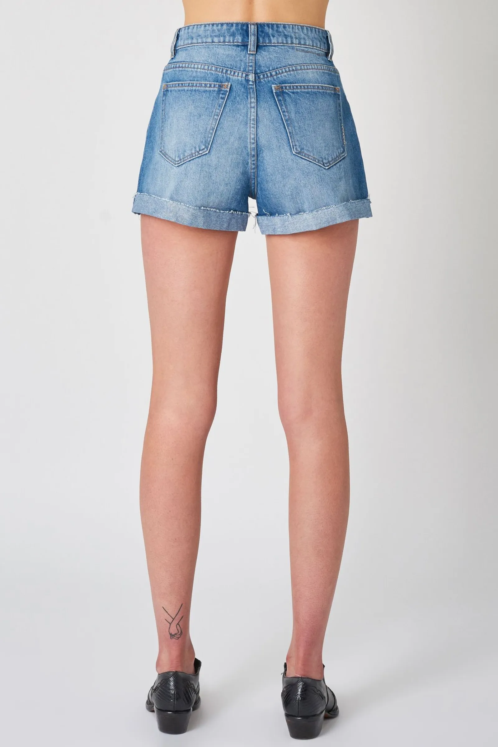 Lola Short - Joaquin
