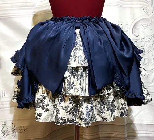 【MARBLE】マーブル　パ二エ入り3段スカート  タック変形スカート：紺×白ジャガード黒グレー花柄