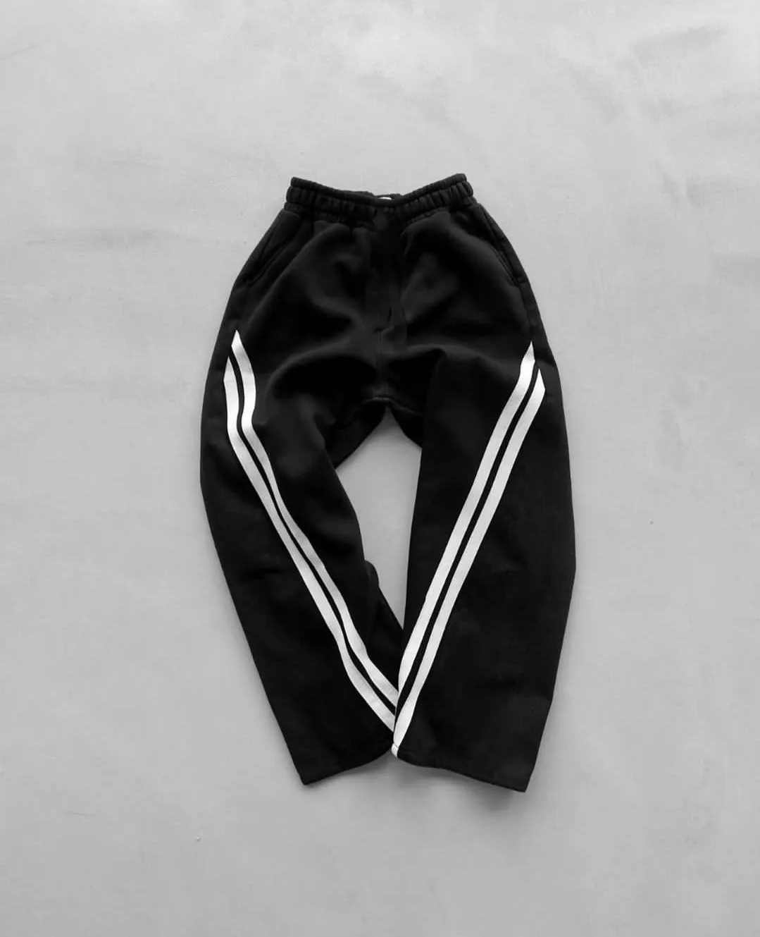 Men's Relax Fit Comfy Strip Track